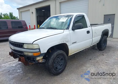 2001 Chevrolet Silverado 2500 z USA, uszkodzony, nr VIN 1GCGC24U51Z204045